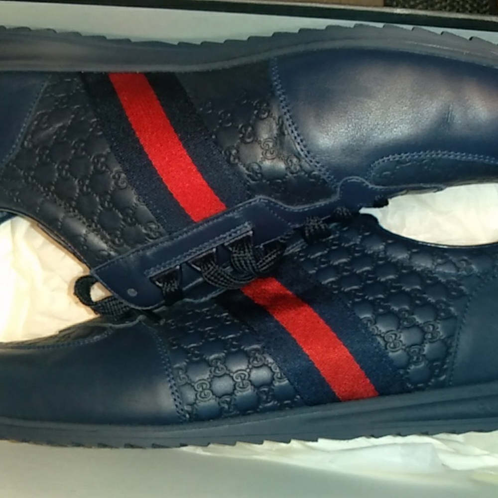 Gucci mens sneakers size 13 Excellent condition like new